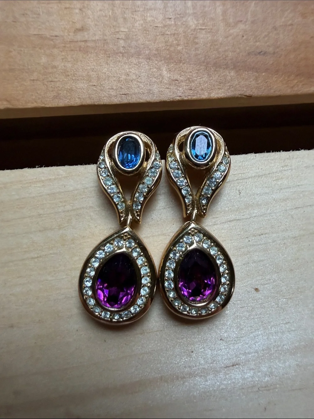 Vintage Gold Tone Dangle Post Back Earrings Amethyst Sapphire Rhinestone Halo